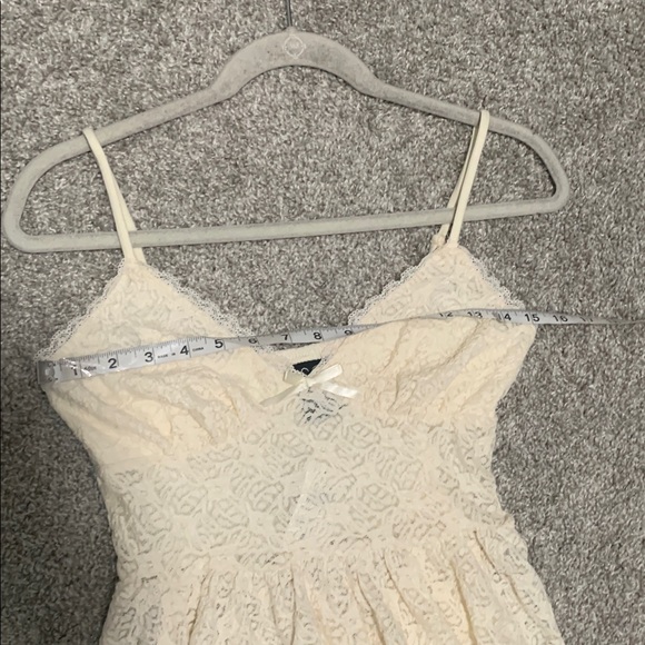 New with Tags Y2K Style Windsor Cream Lace Tank Top - Picture 8 of 8